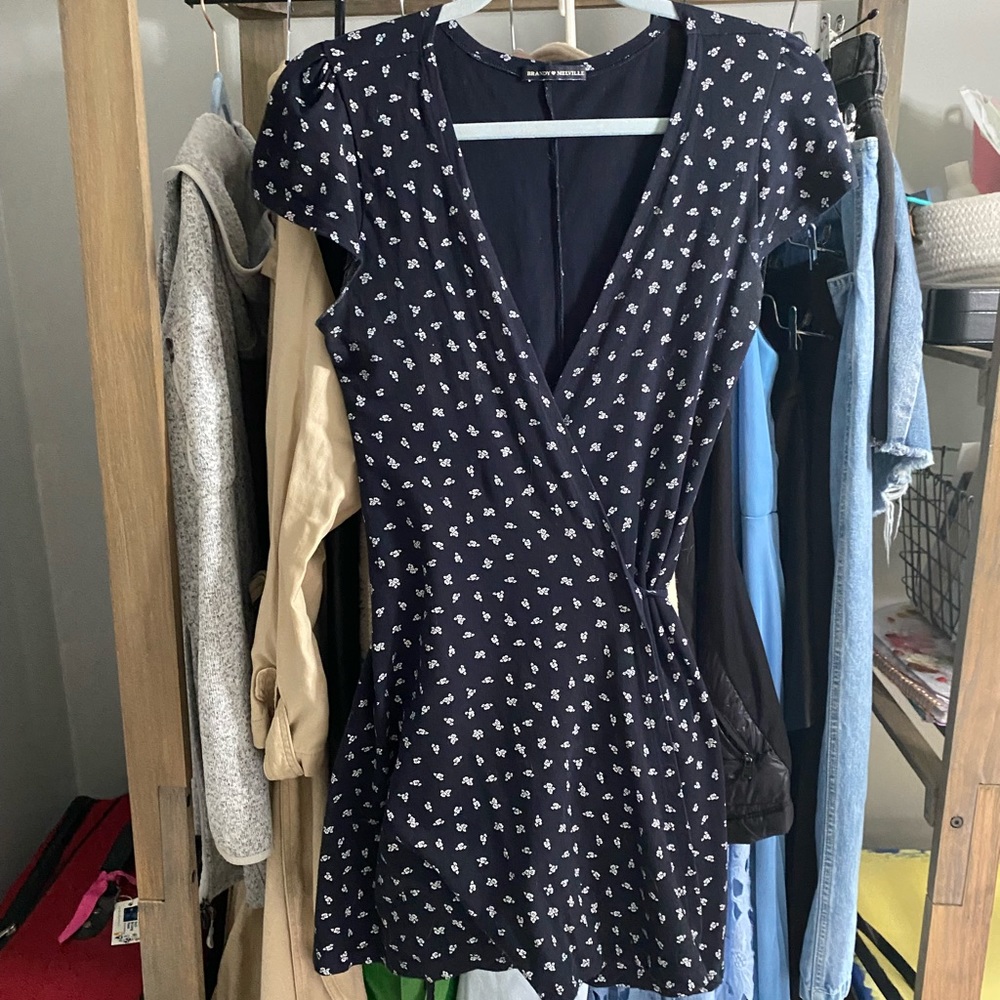 Brandy Melville Wrap Mini Dress - Picture 4 of 4